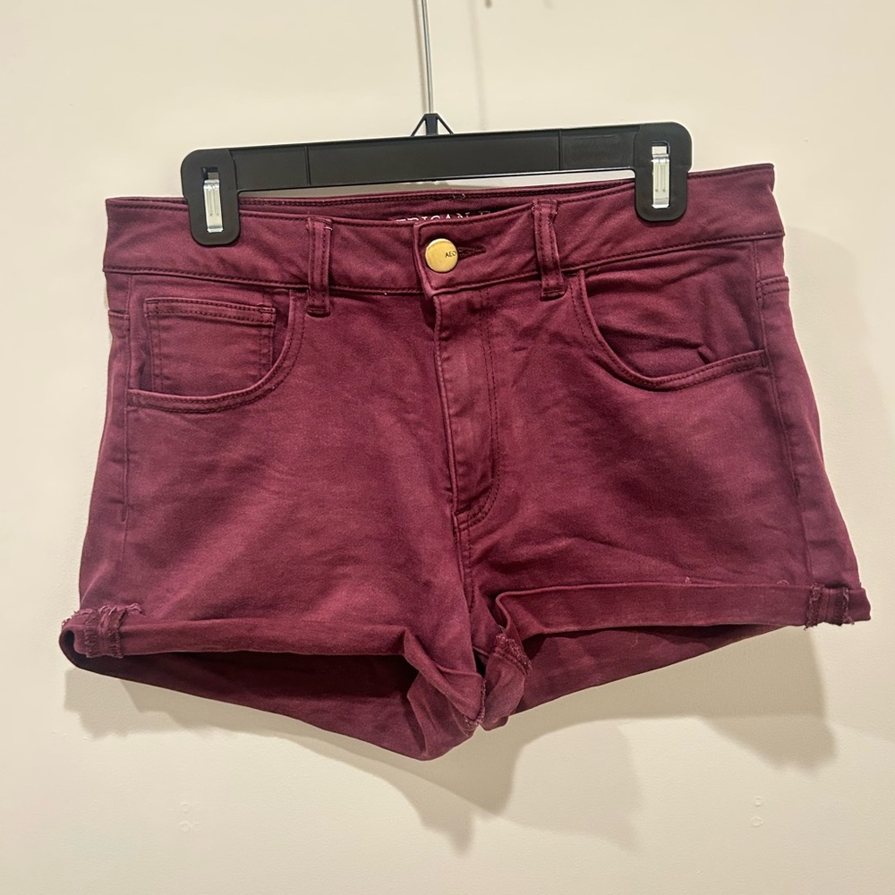American Eagle Outfitters Hi-Rise Shortie shorts in Burgundy